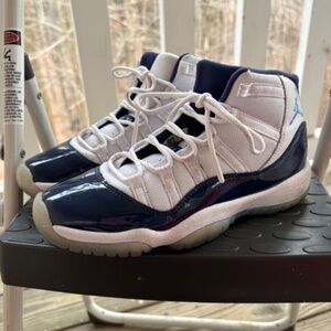 Air Jordan 11 UNC (Size 5.5Y)